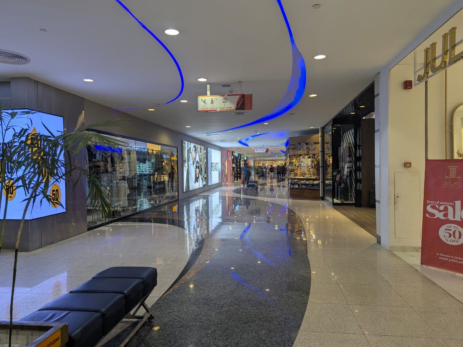 Interior 2